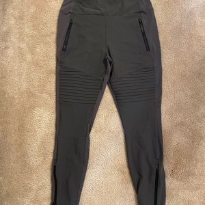 Athleta Headlands Hybrid Moto Tight Size 12